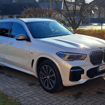 BMW X5 rental for apartment guests